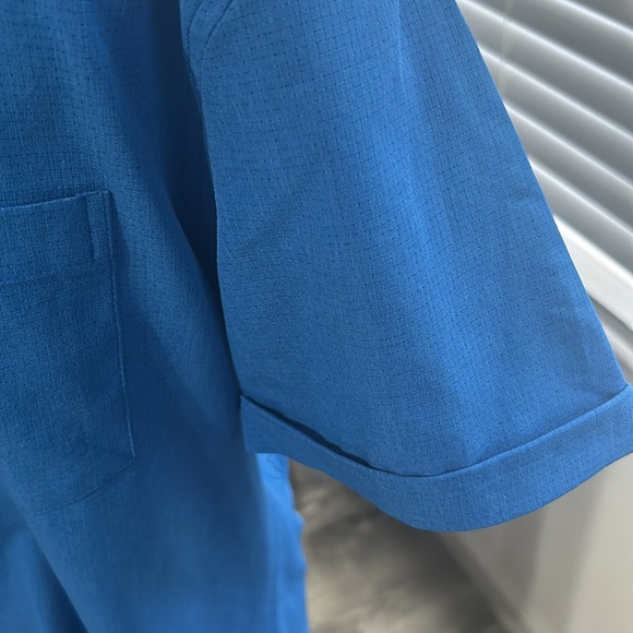 New - Picture 3 of 4